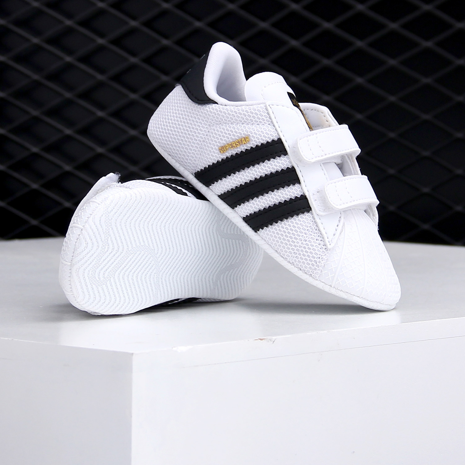 Оригинальные спортивные кроссо – обзор и цена Adidas Shoes Superstar